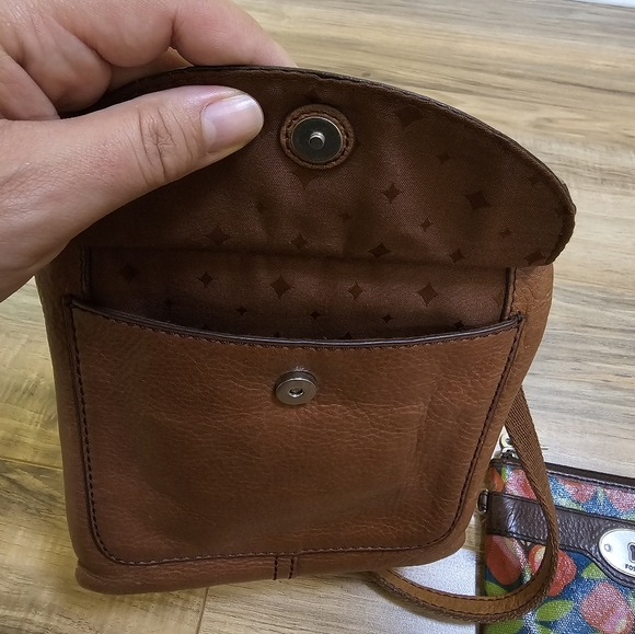 Fossil crossbody and wallet - Picture 3 of 14